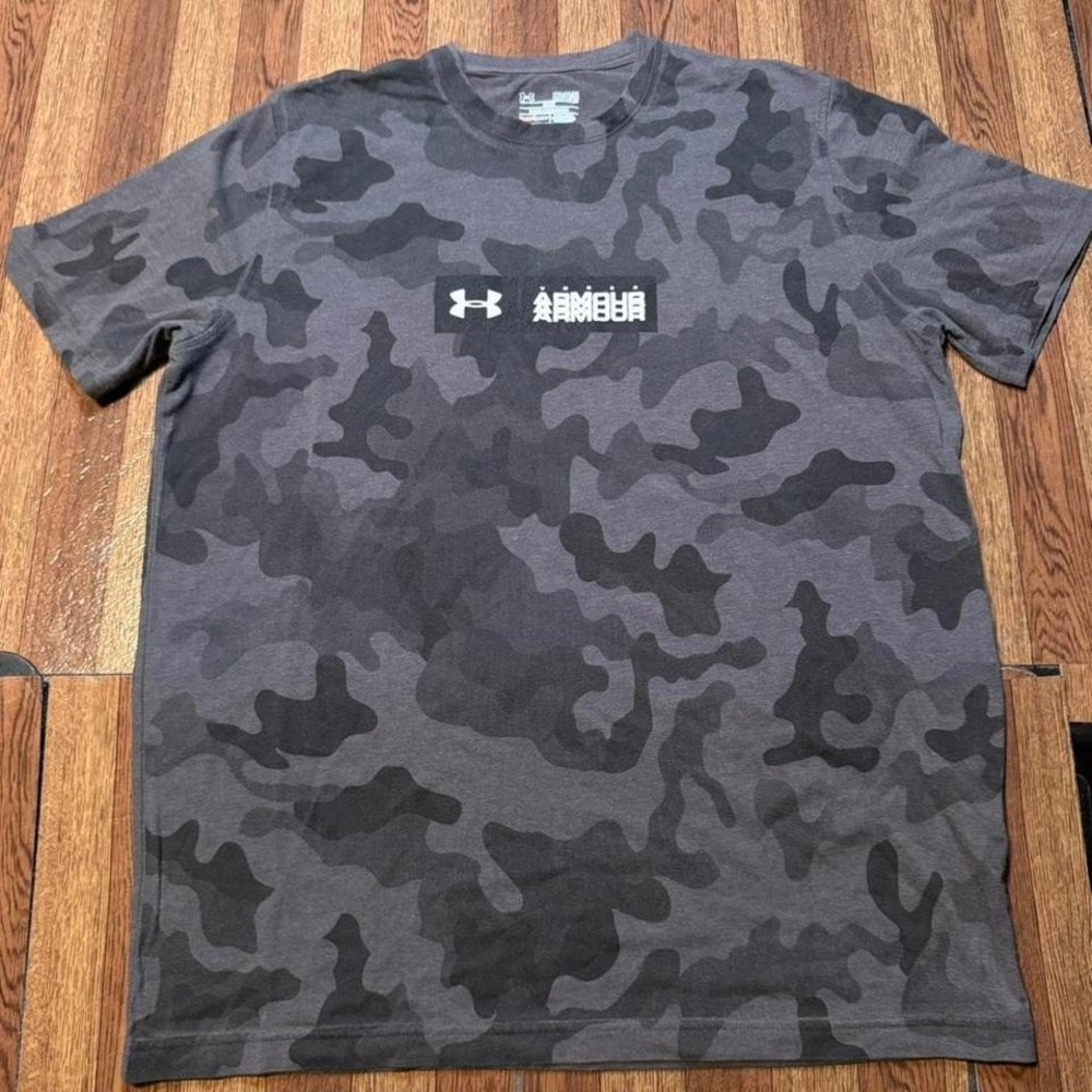 Under Armour Grey Camo Heat Retro Tech Sportswear Train Shirt Medium‎